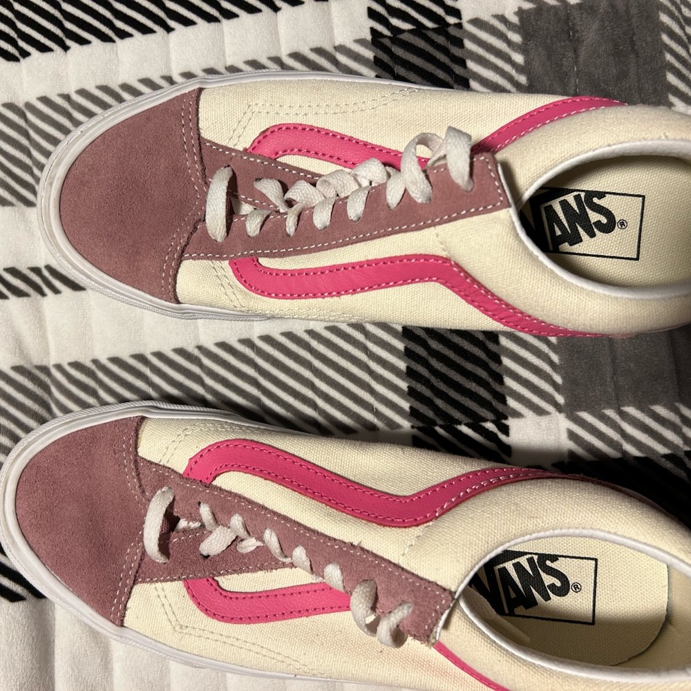 Pink vans